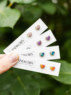 Winzige Herz-Ohrstecker mit echten Blüten | Usedom Schmuck | Chirurgenstahl Ohrringe | Ohrringe für Kinder | Ohrstecker Kinder | Gesundheitsstecker | Handgemachter Schmuck | Pflanzenschmuck | Naturschmuck | Ohrstecker für Alltag