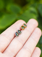 Mini stud earrings with Mugwort