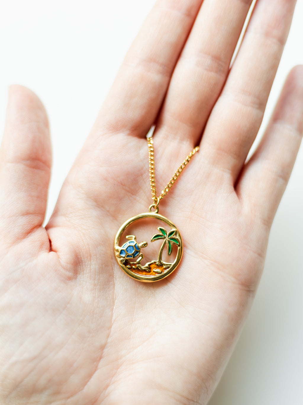 Necklace with beach, palm tree and turtle