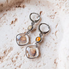 Ohrringe mit Herzmuscheln, Strandsand und Bernstein