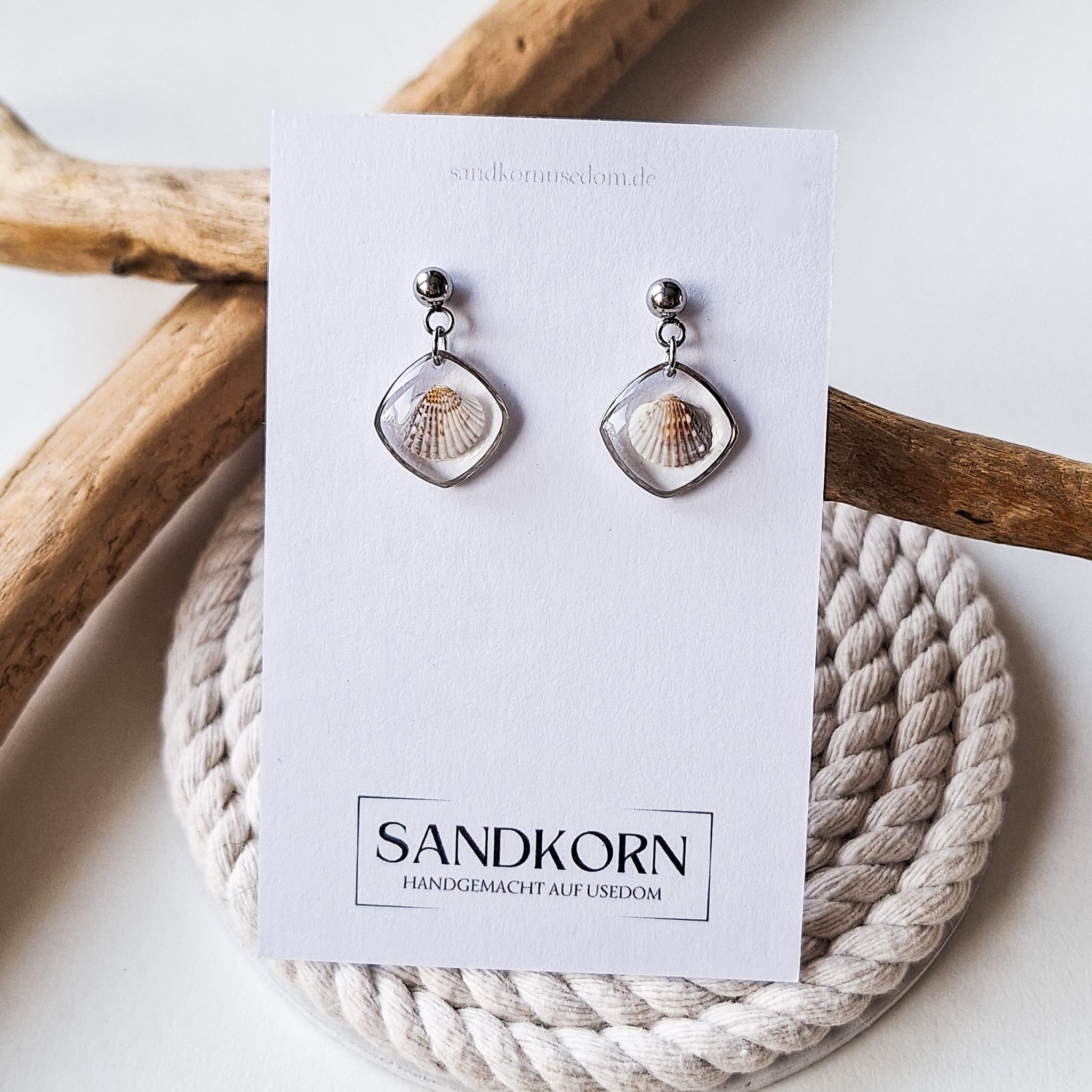 Kolczyki z muszlami w kształcie serca - srebro