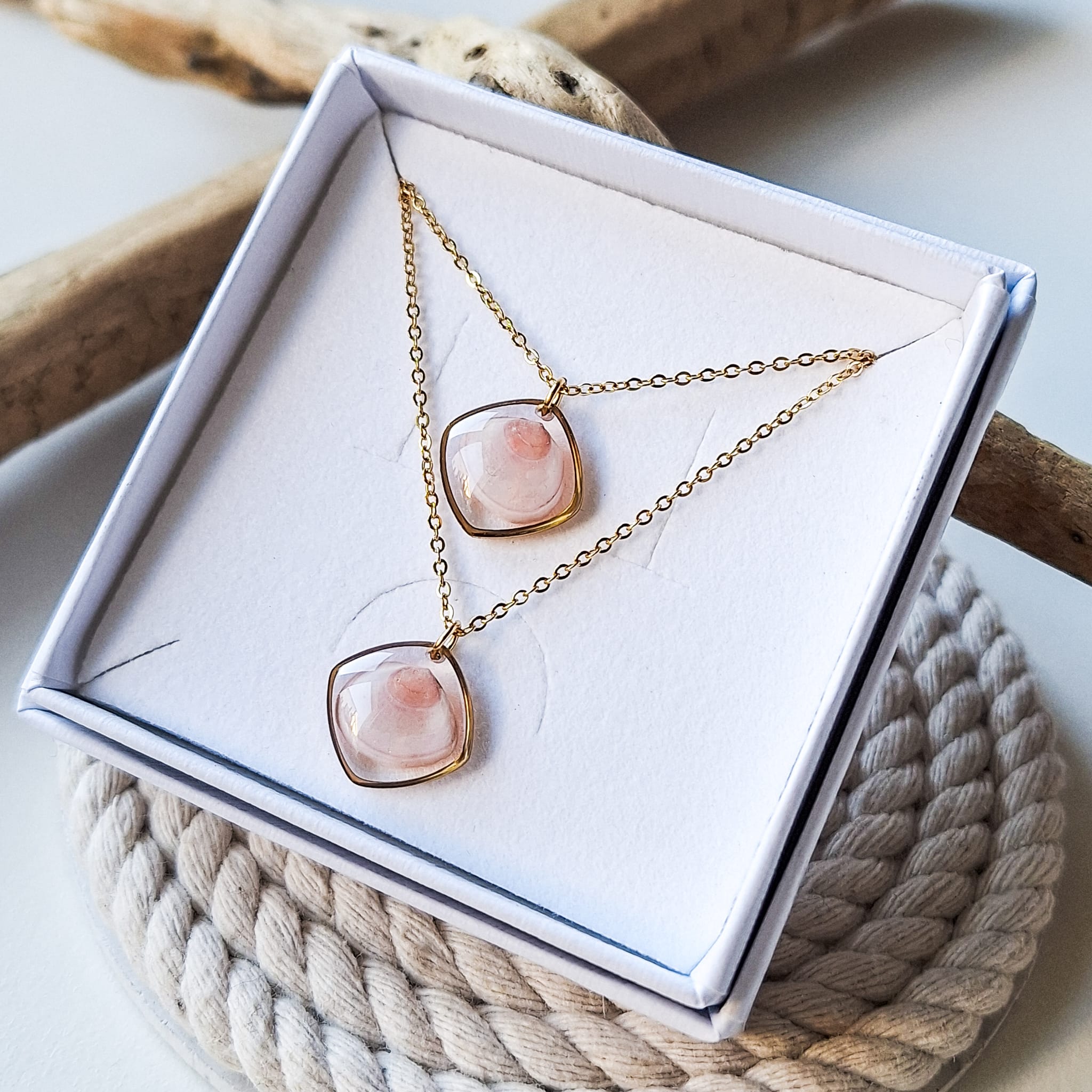 Naszyjniki partnerskie z płaskimi muszlami - Złoto