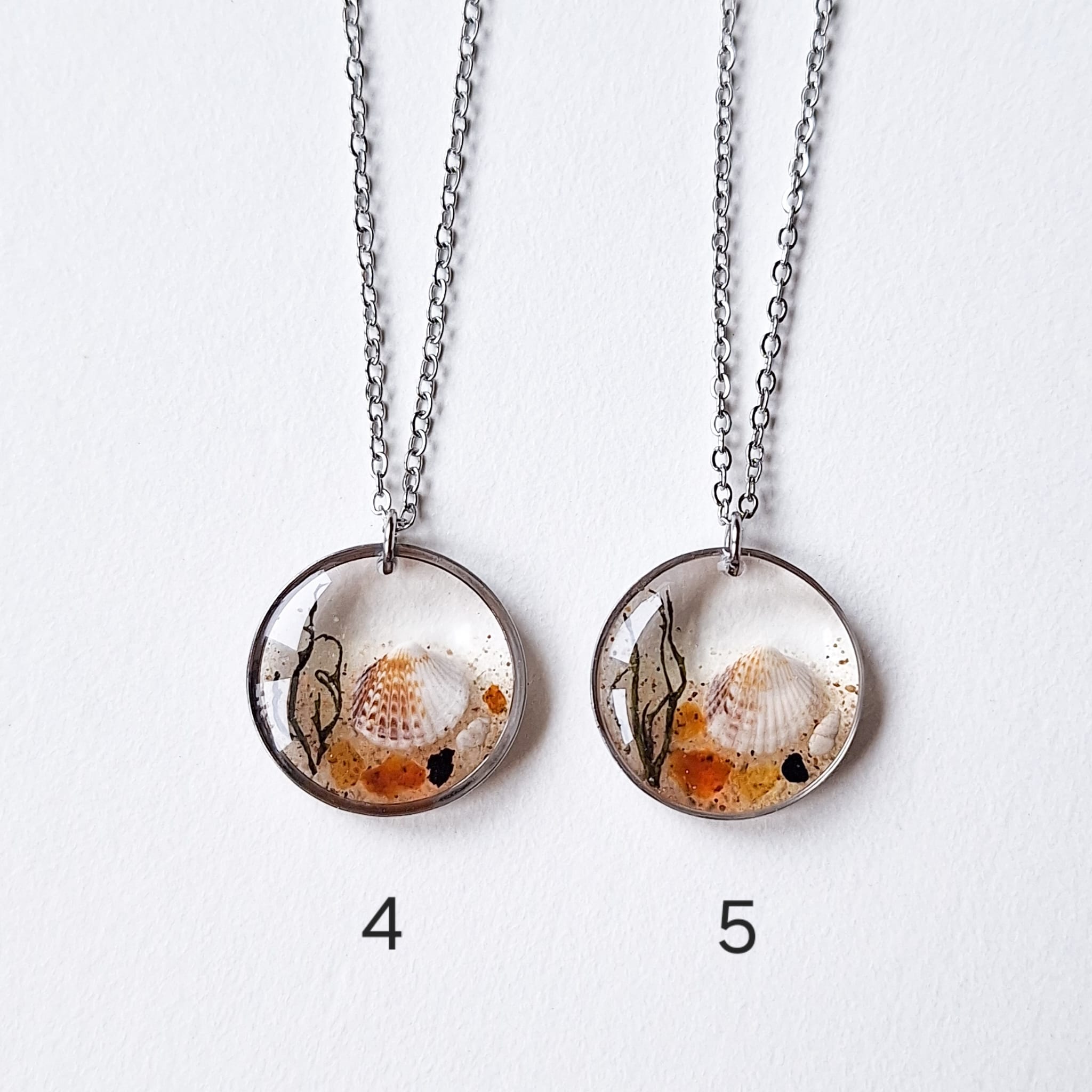 Halskette mit Ostseeschätzen