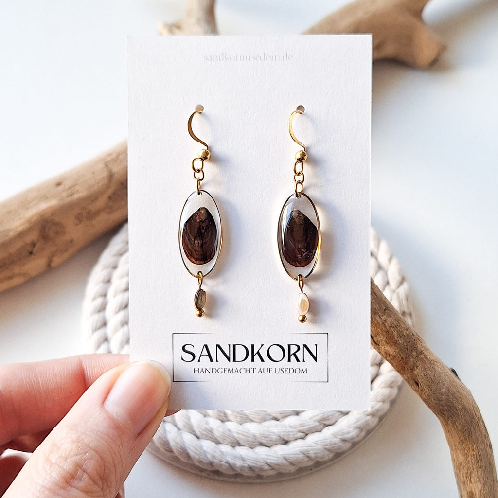 Kolczyki z muszli sercówek i pereł słodkowodnych