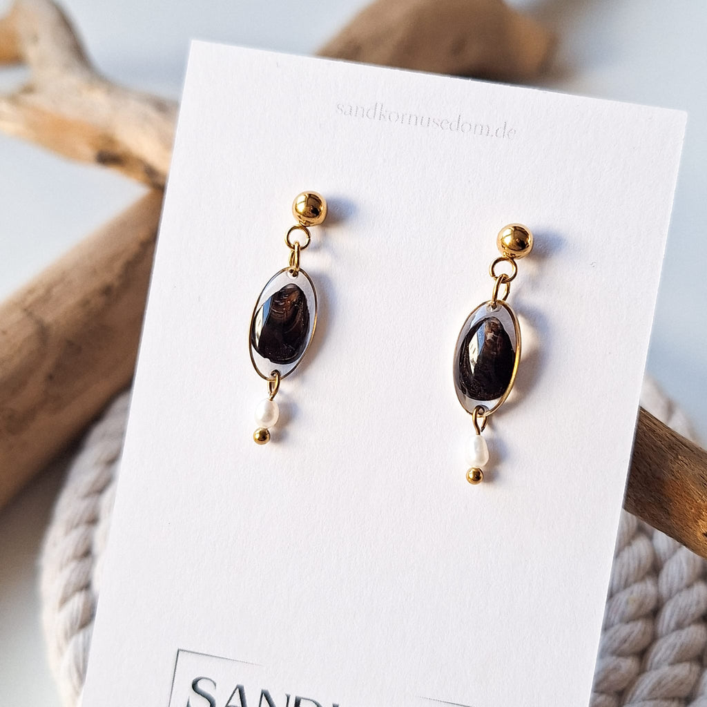 Kolczyki z muszli sercówek i pereł słodkowodnych