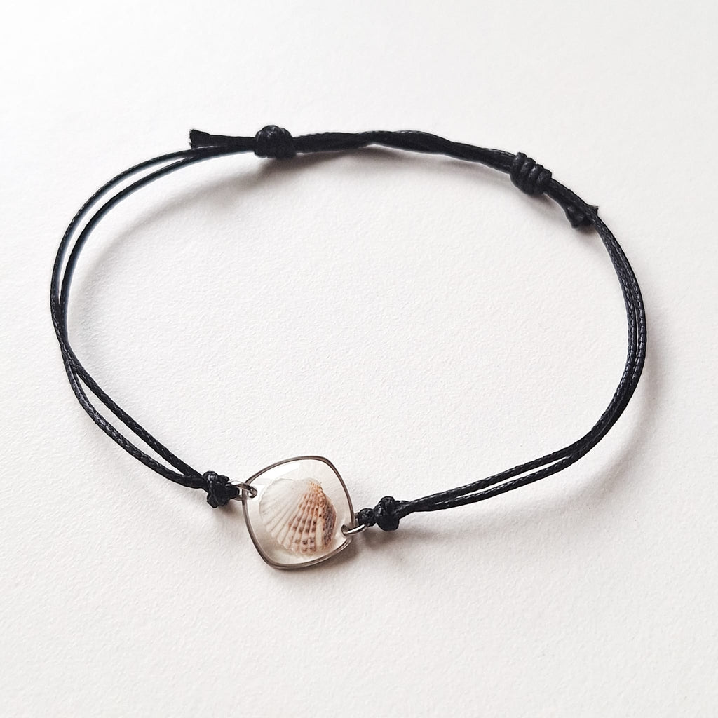 Bransoletka z muszlą w kształcie serca - srebrna