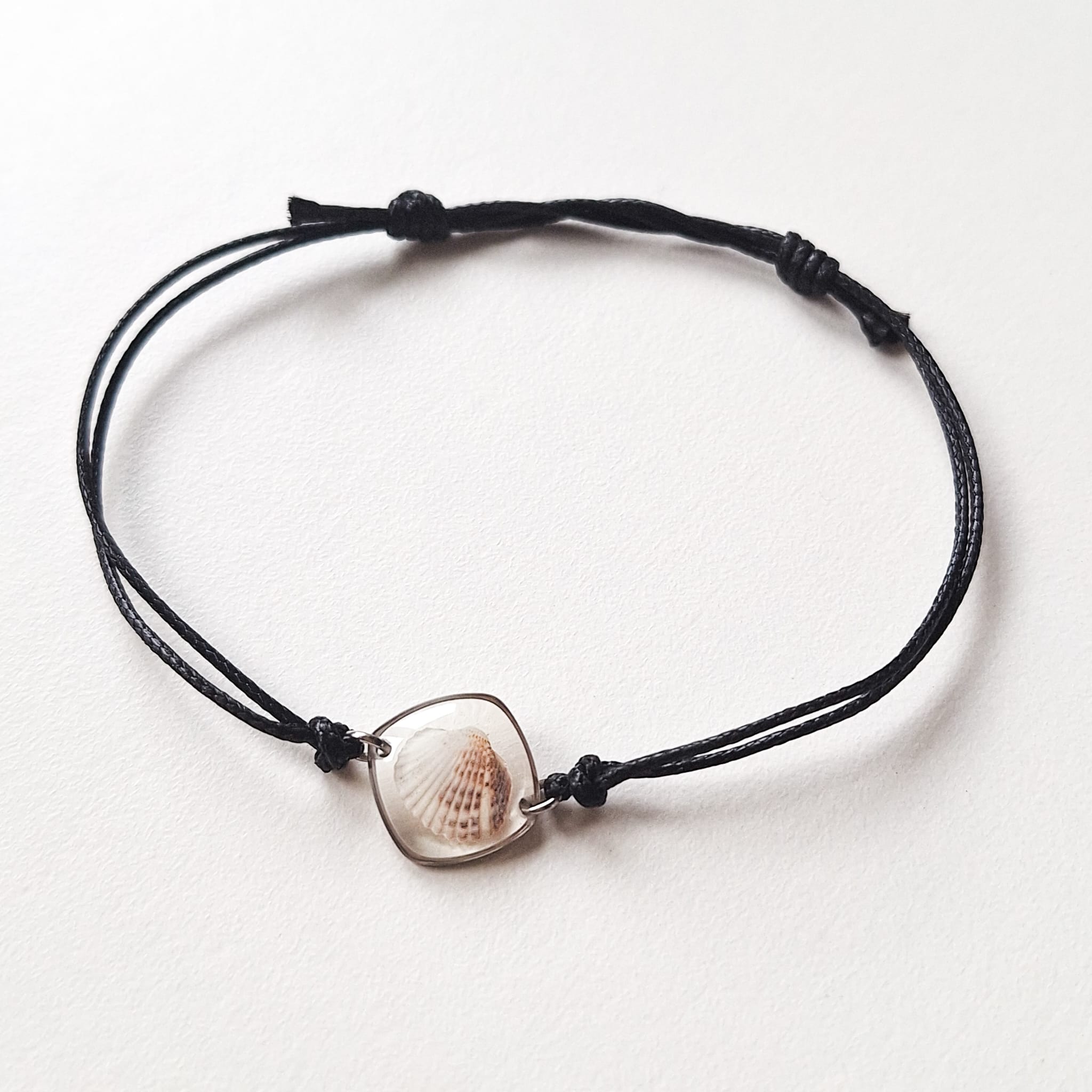 Bransoletka z muszlą w kształcie serca - srebrna