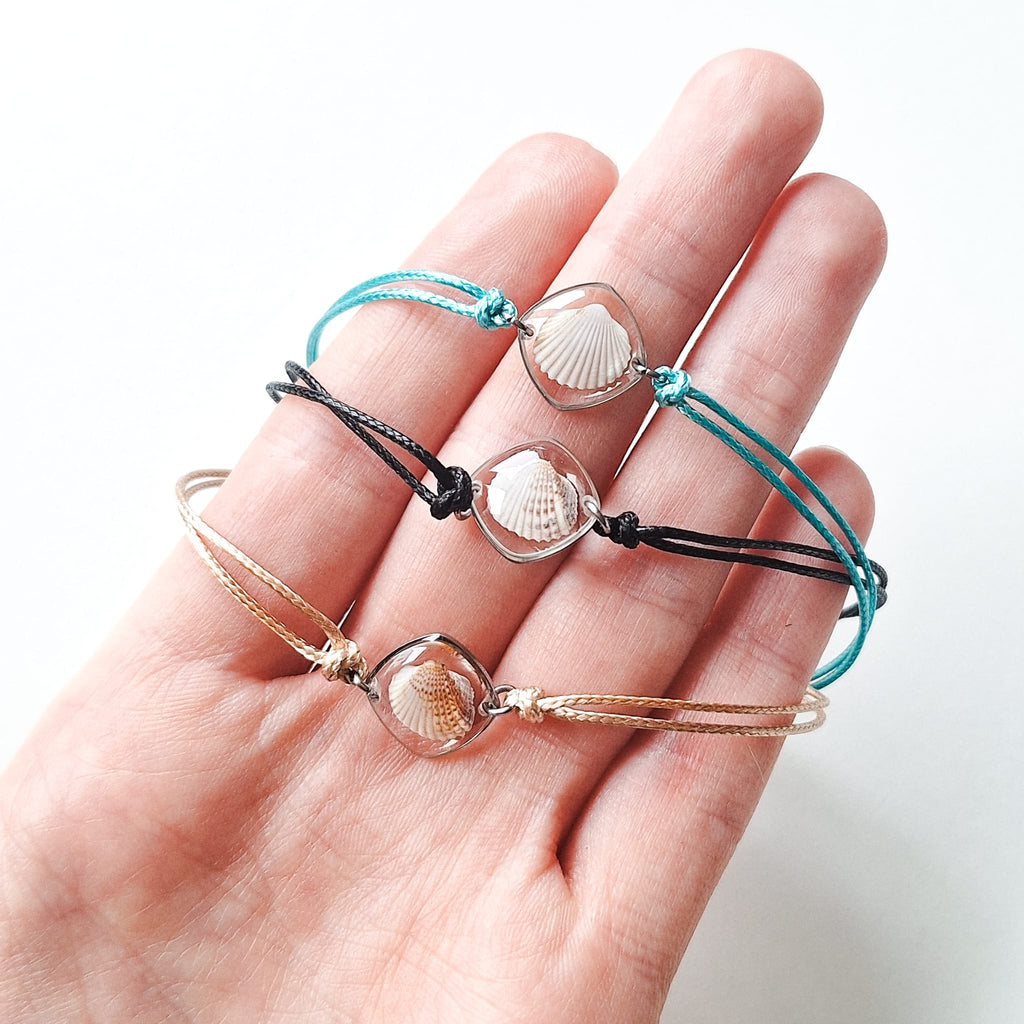 Bransoletka z muszlą w kształcie serca - srebrna