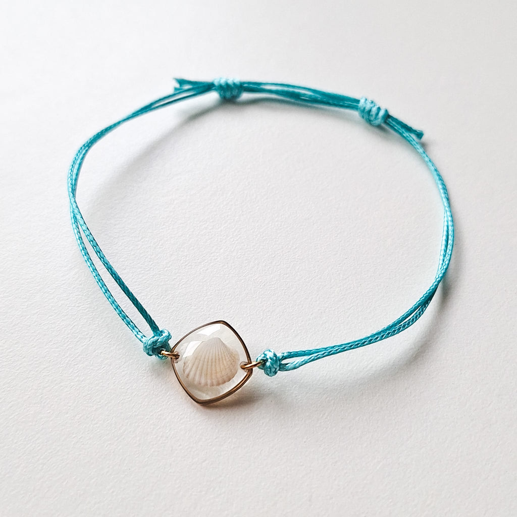 Bransoletka z muszlą w kształcie serca - srebrna