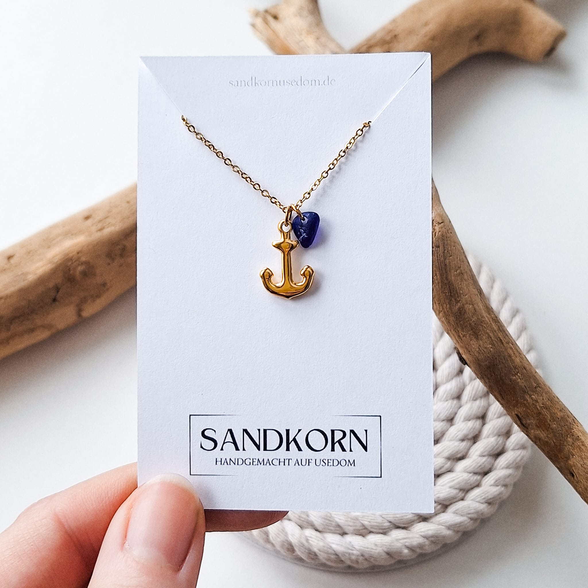 Earrings with pansies