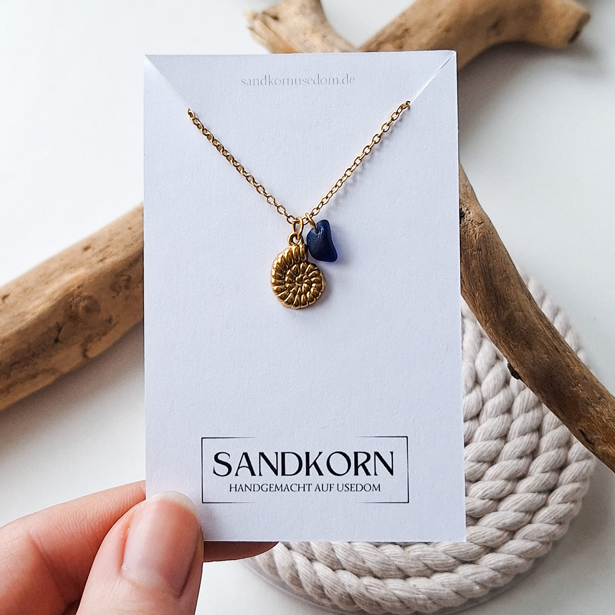 Earrings with pansies