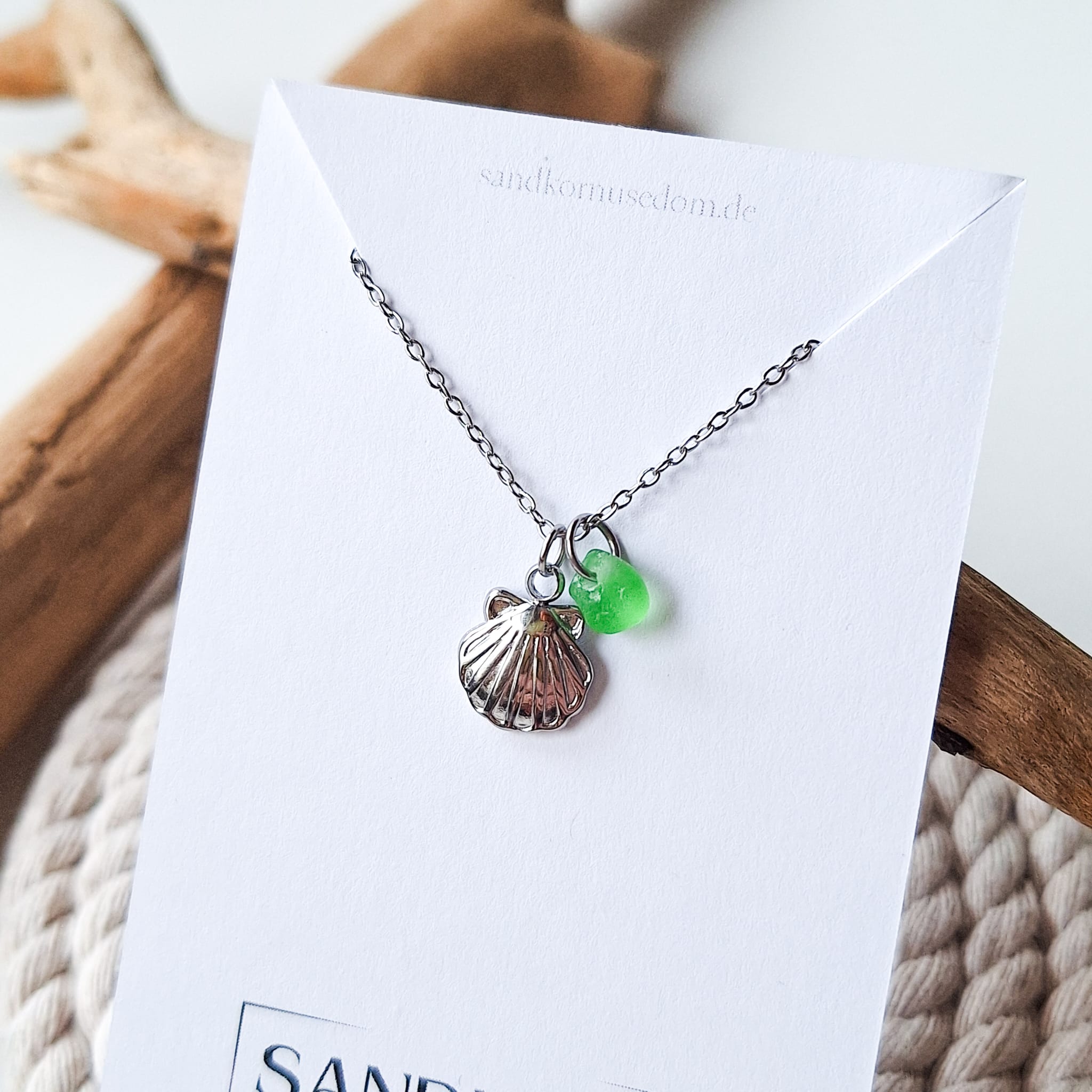 Halskette mit Muschel und Seeglas - Kelly Grün