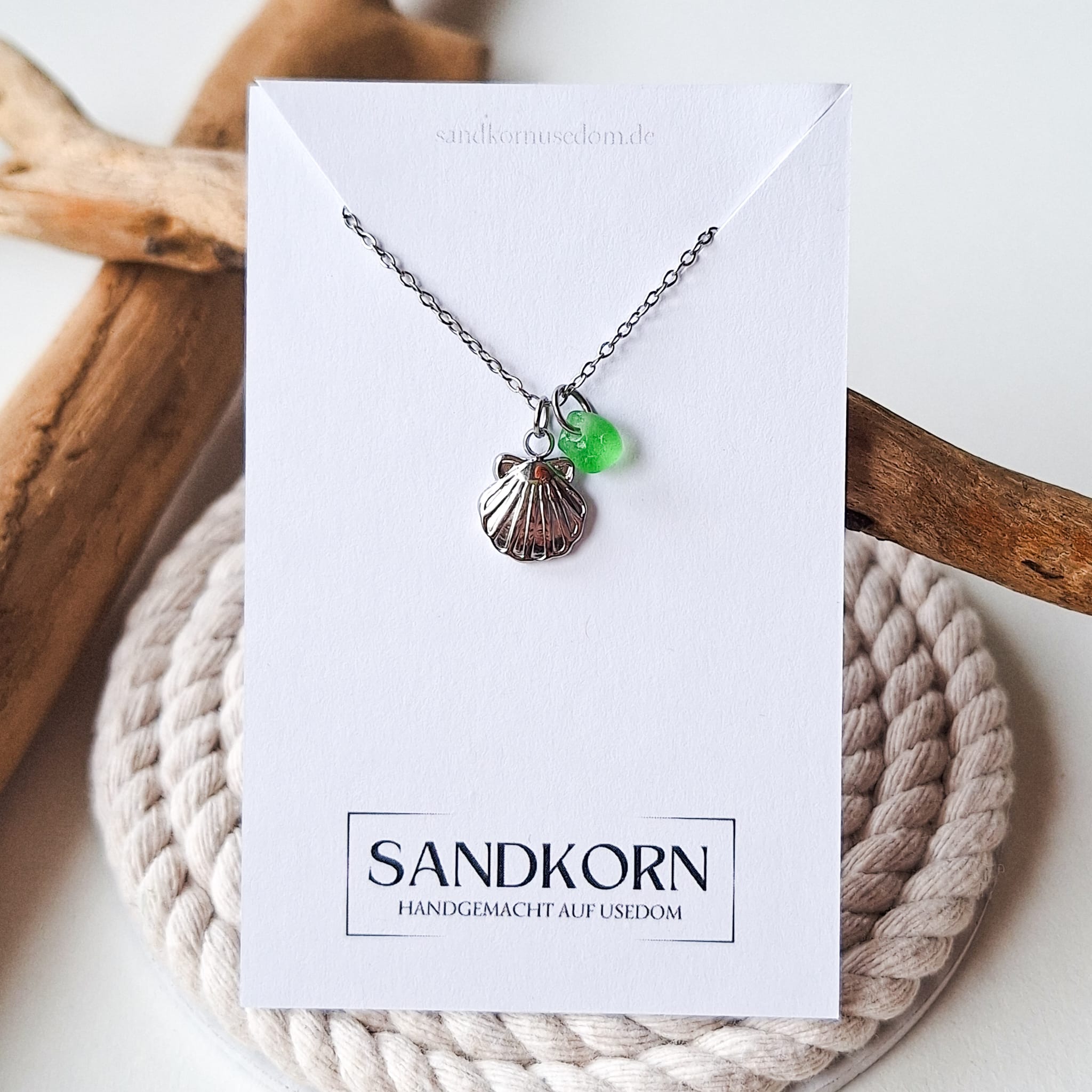 Halskette mit Muschel und Seeglas - Kelly Grün