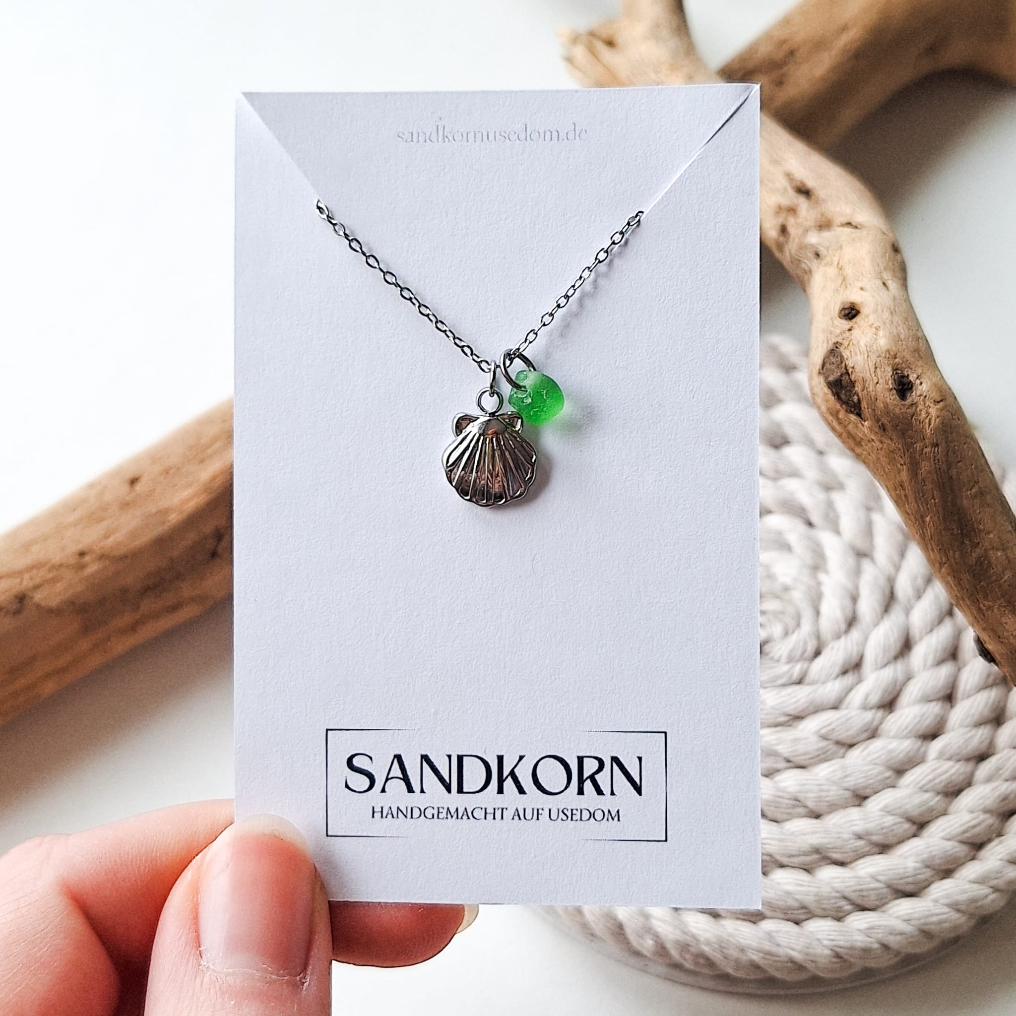 Halskette mit Muschel und Seeglas - Kelly Grün