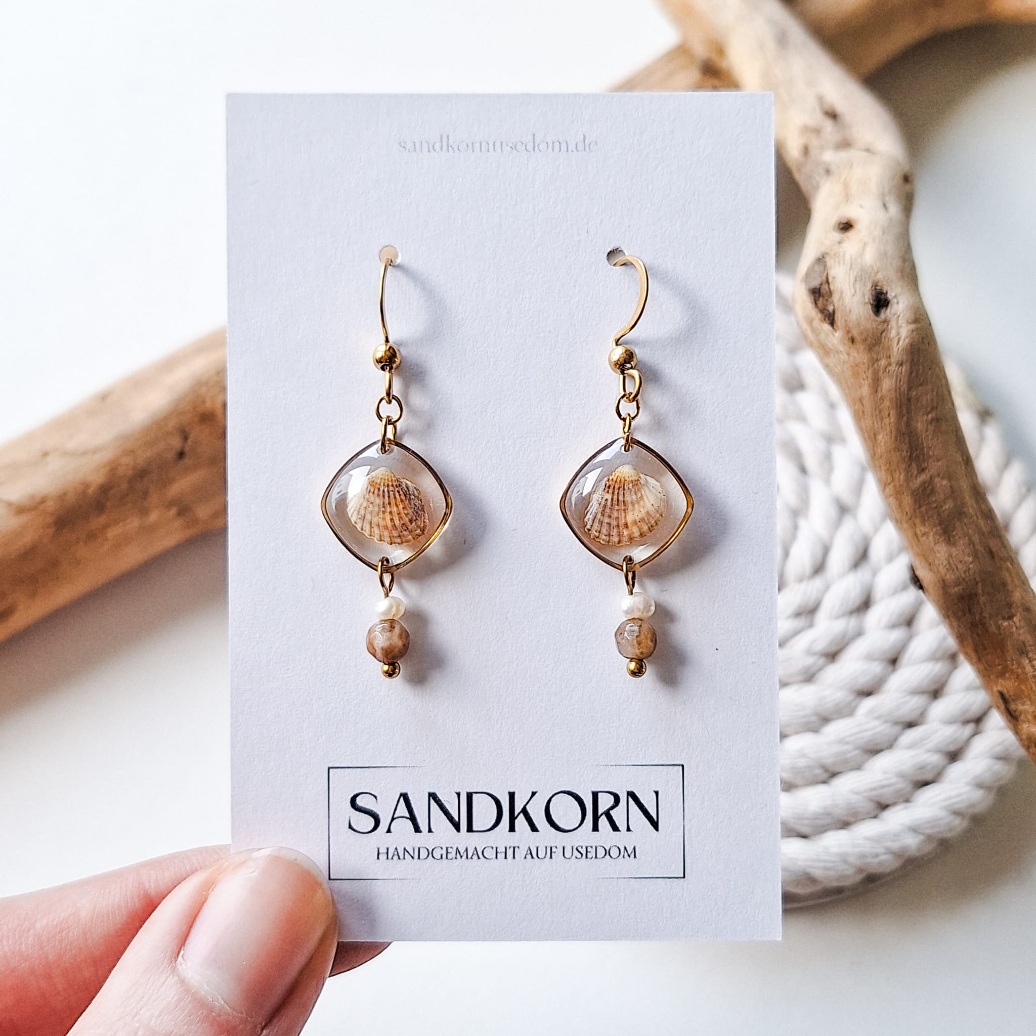 Ohrringe mit Herzmuscheln, Jaspis und Süßwasserperlen