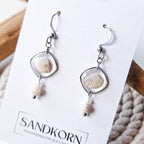 Ohrringe mit Herzmuscheln, fossilen Perlen und Süßwasserperlen