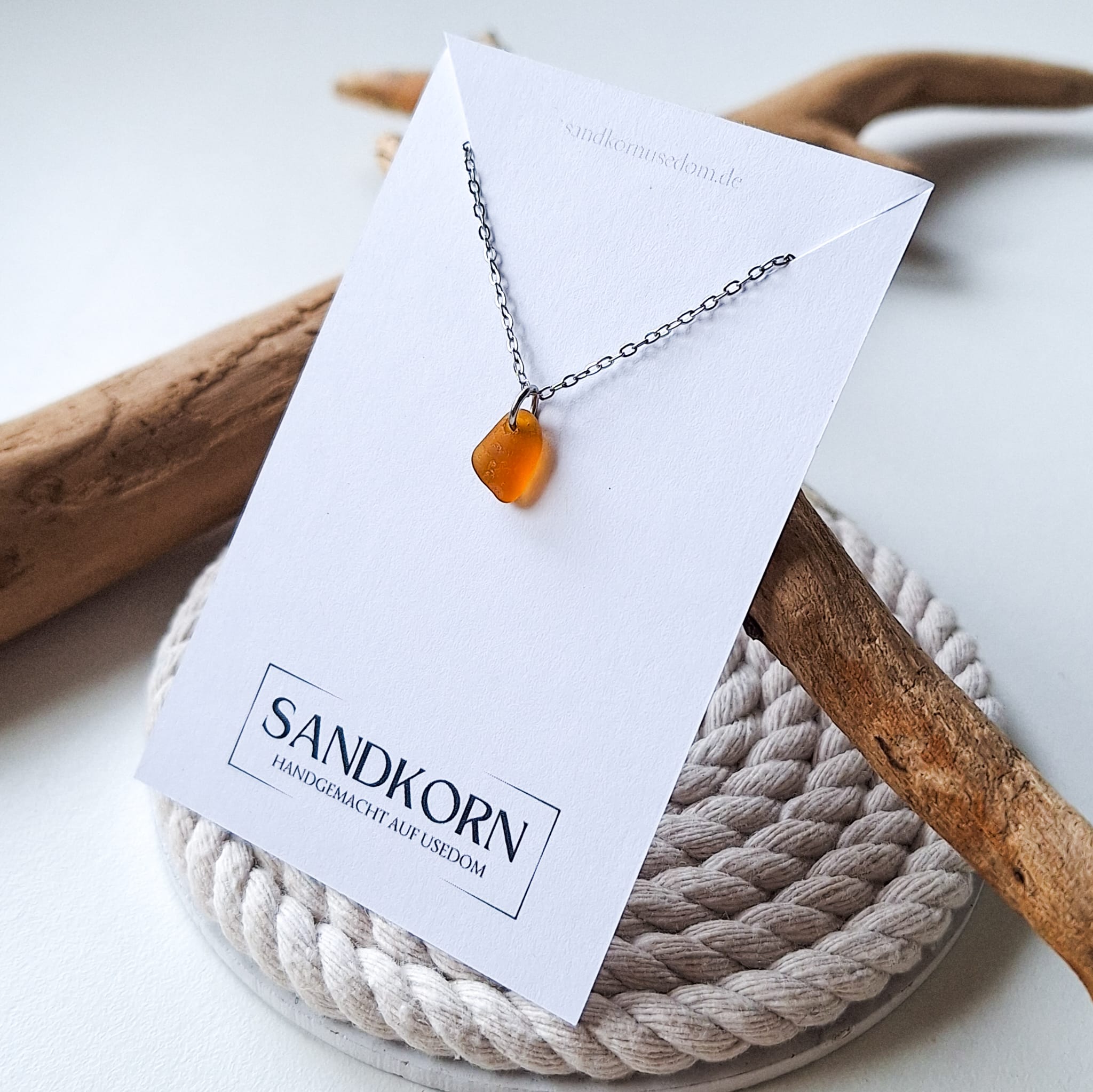 Mini Seeglas-Halskette - Bernsteinbraun - SANDKORN Usedom 