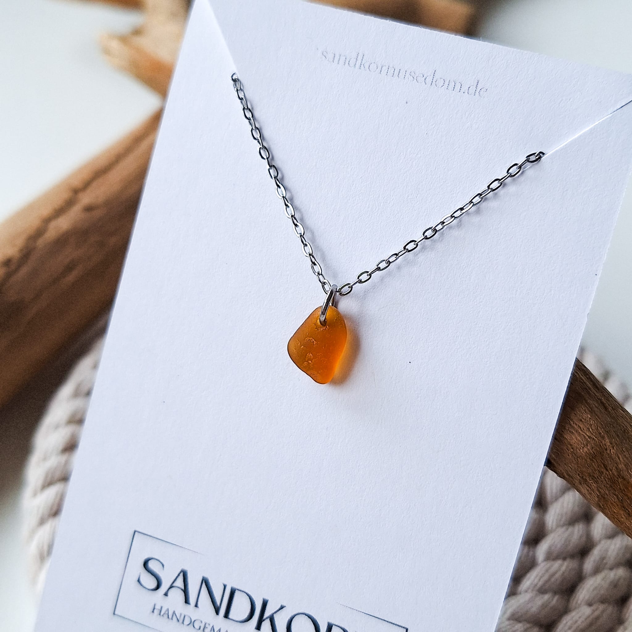 Mini Seeglas-Halskette - Bernsteinbraun - SANDKORN Usedom 