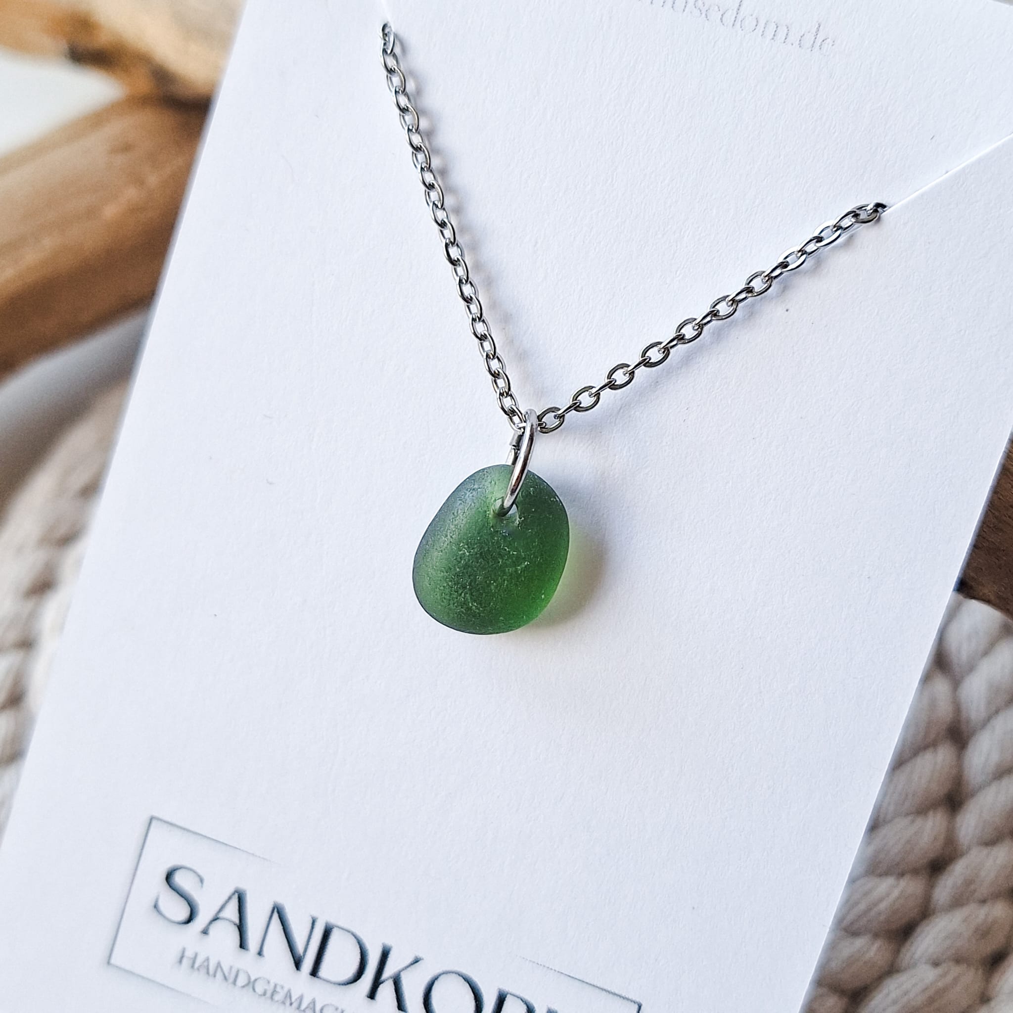 Seeglas-Halskette - Waldgrün - SANDKORN Usedom 