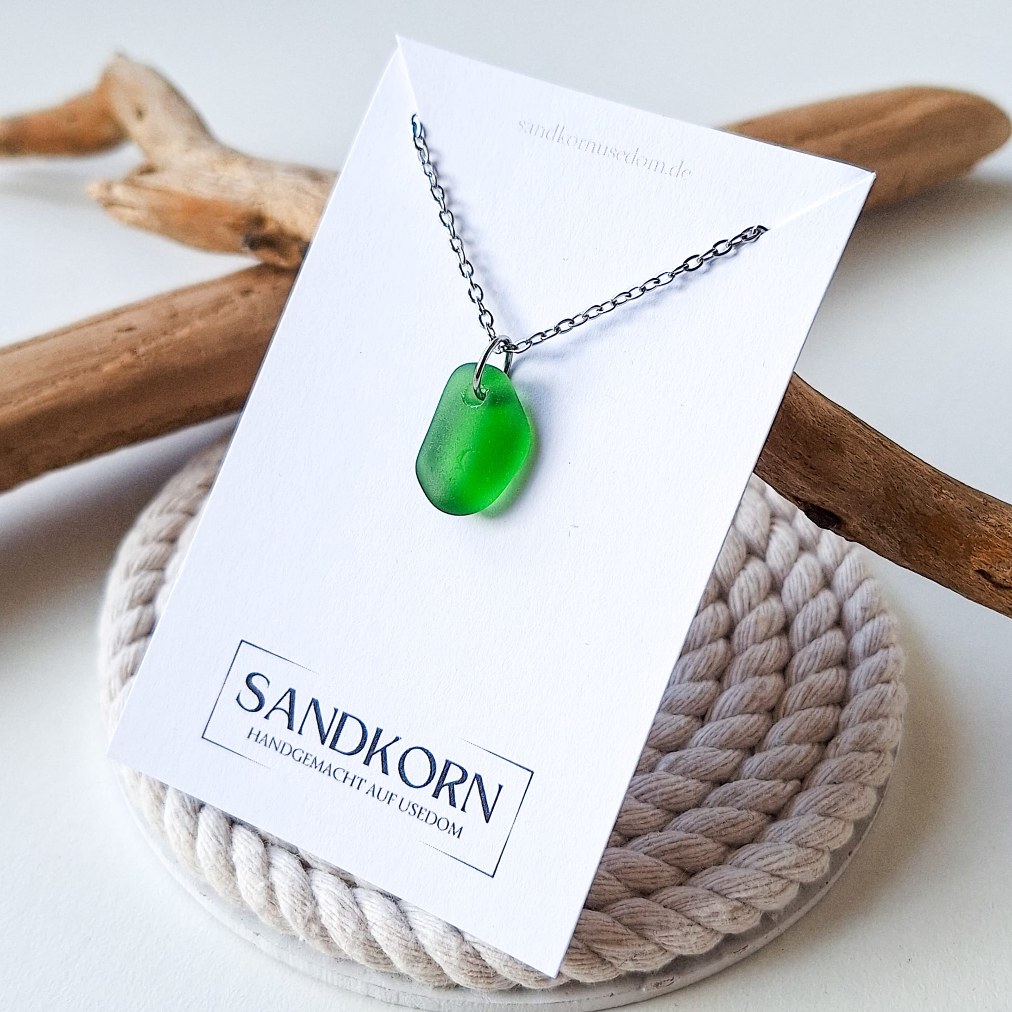 Seeglas-Halskette - Kelly Grün - SANDKORN Usedom 