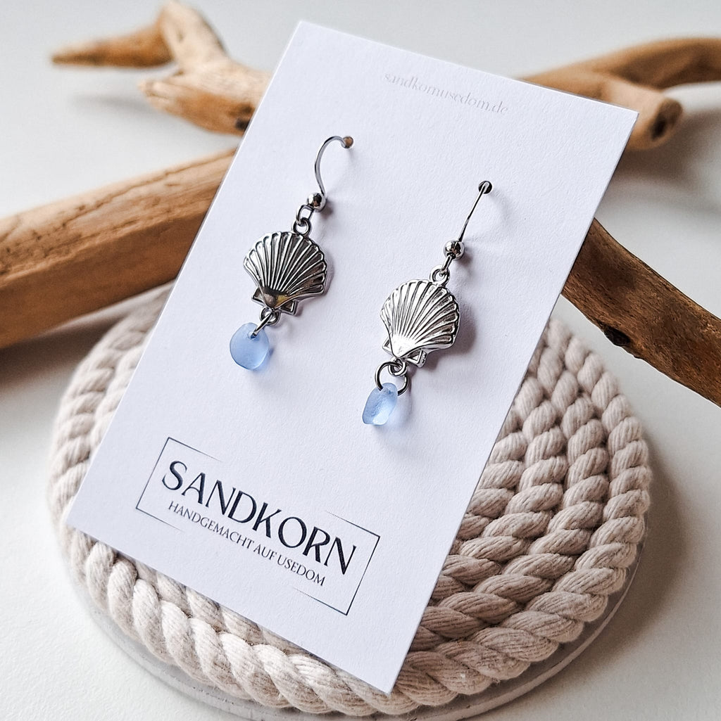 Ohrringe mit Muscheln und Seeglas - Blau