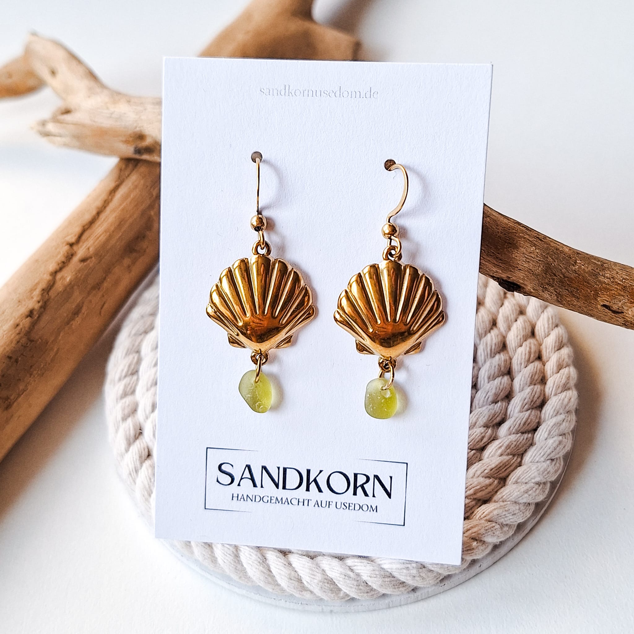 Ohrringe mit Muscheln und Seeglas - Olive