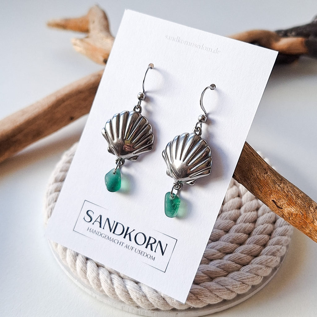 Ohrringe mit Muscheln und Seeglas - Teal