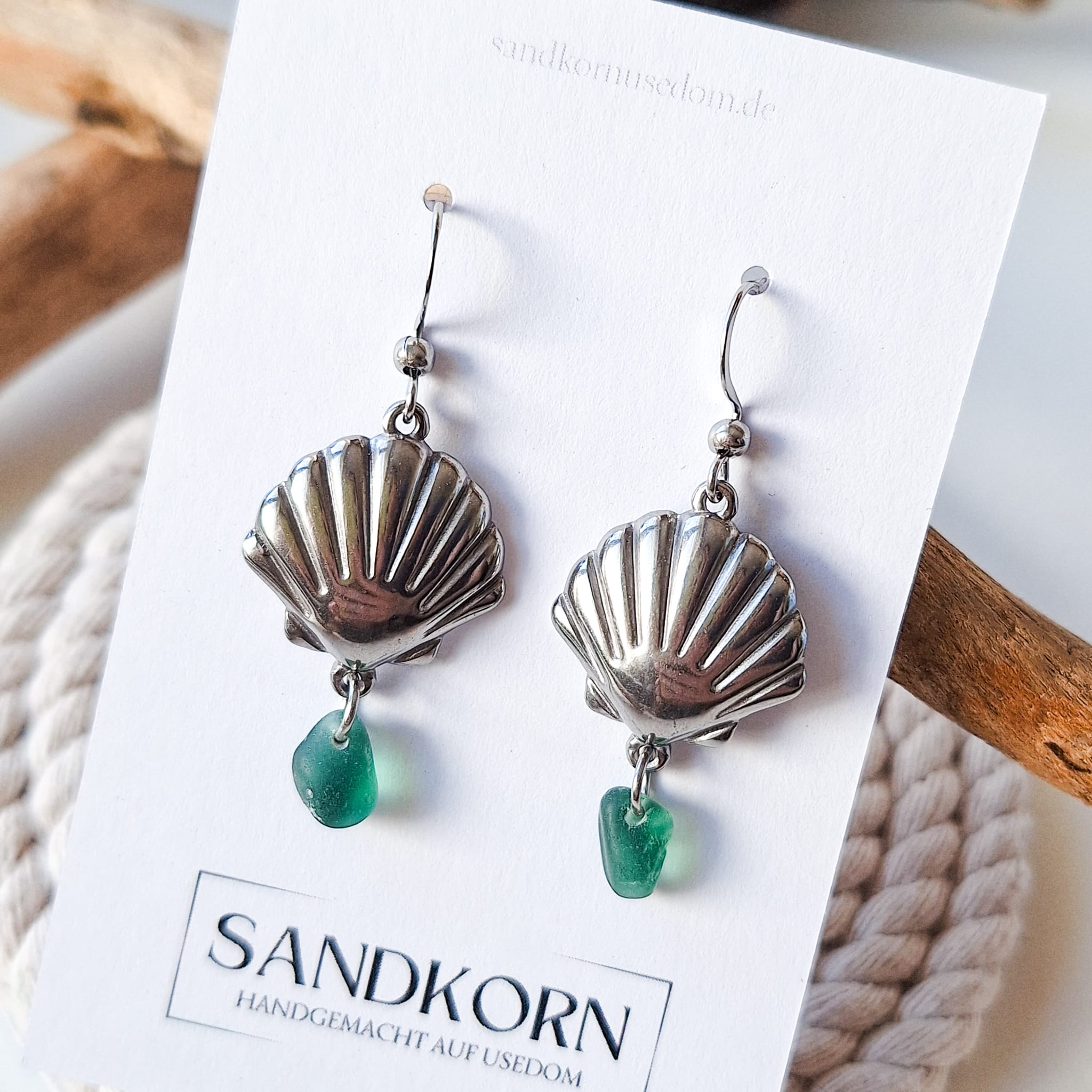 Ohrringe mit Muscheln und Seeglas - Teal