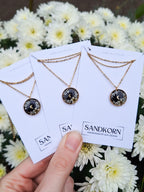 Halskette mit Mond, Spiere und Wilder Möhre | Epoxidharz-Schmuck | Usedom Schmuck | Gothic Schmuck | Witchy Jewelry