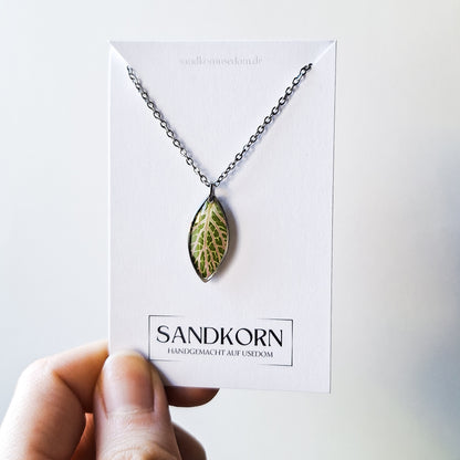 Halskette mit Fittonia-Blatt