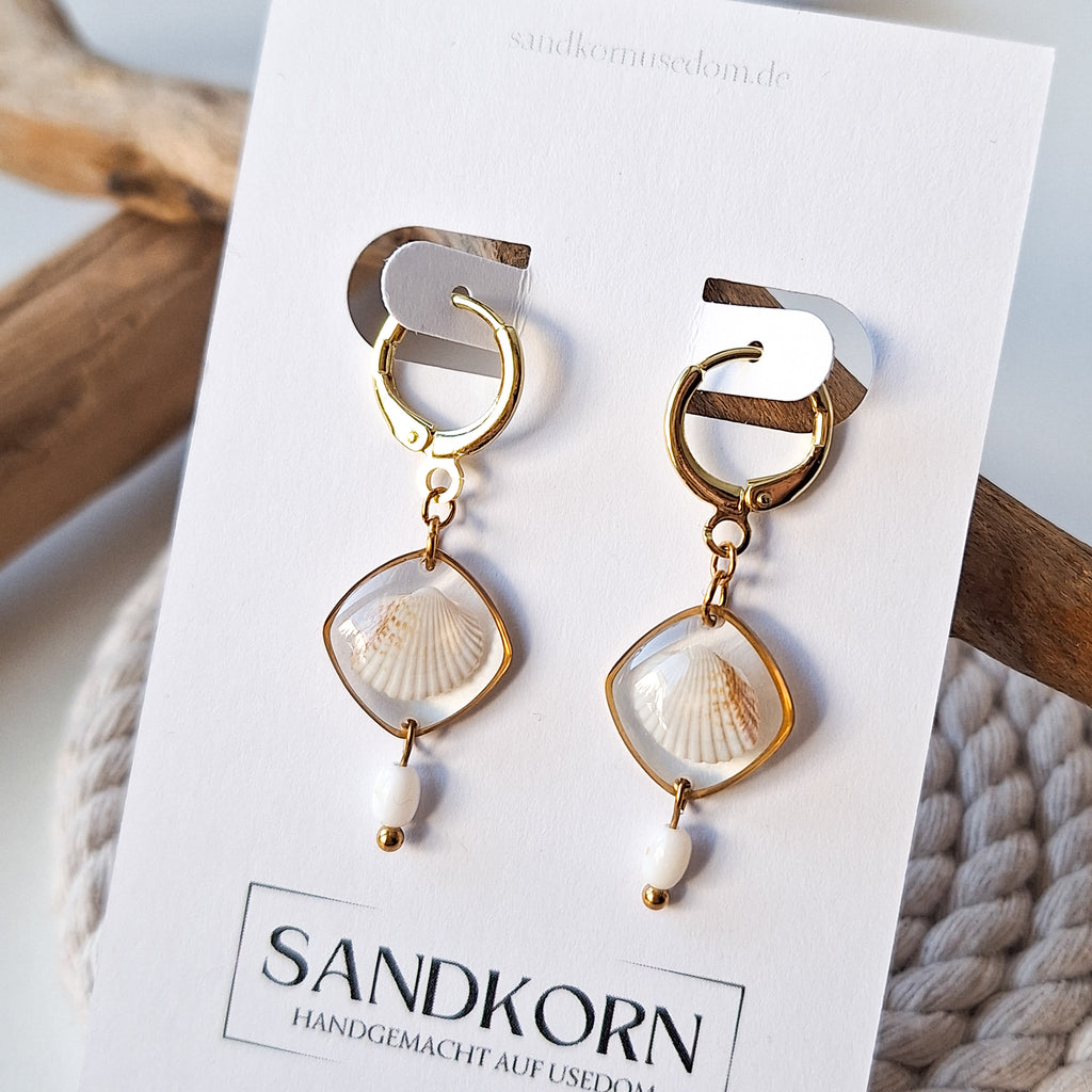 Kolczyki z muszli sercówek i pereł słodkowodnych